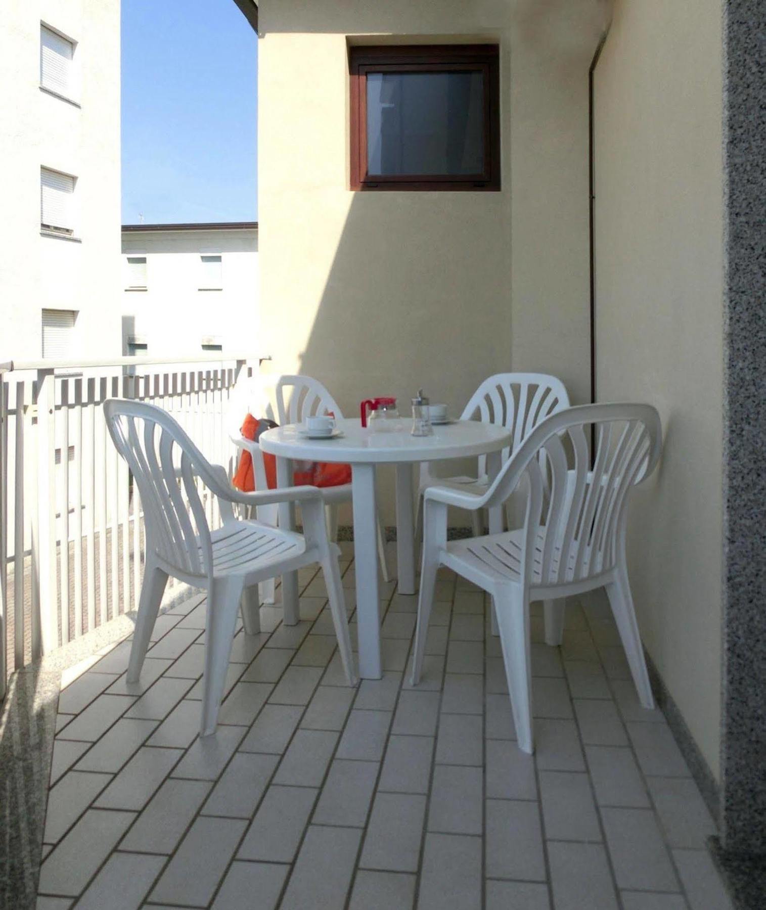 Viviana Appartement Lignano Sabbiadoro Buitenkant foto