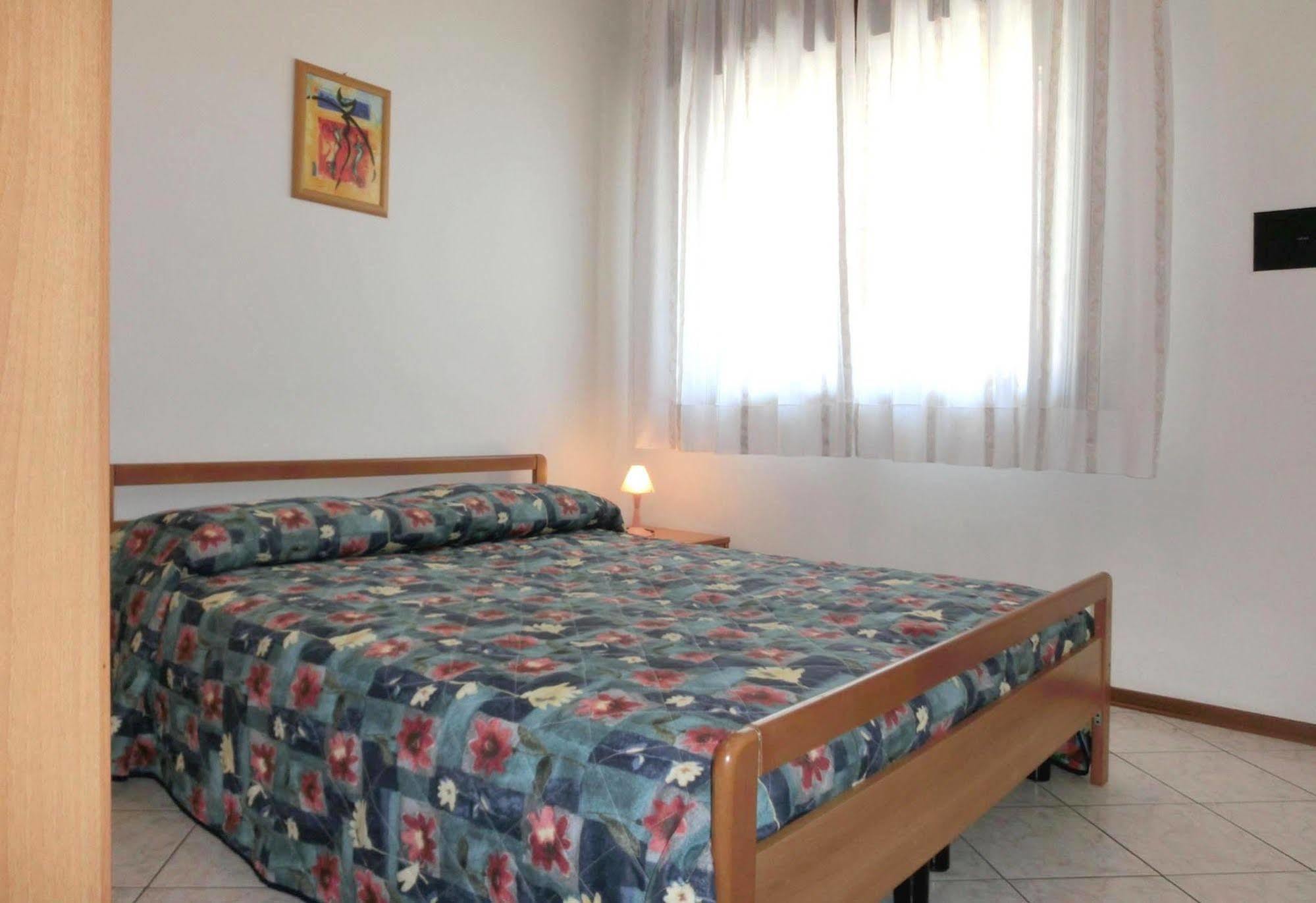 Viviana Appartement Lignano Sabbiadoro Buitenkant foto