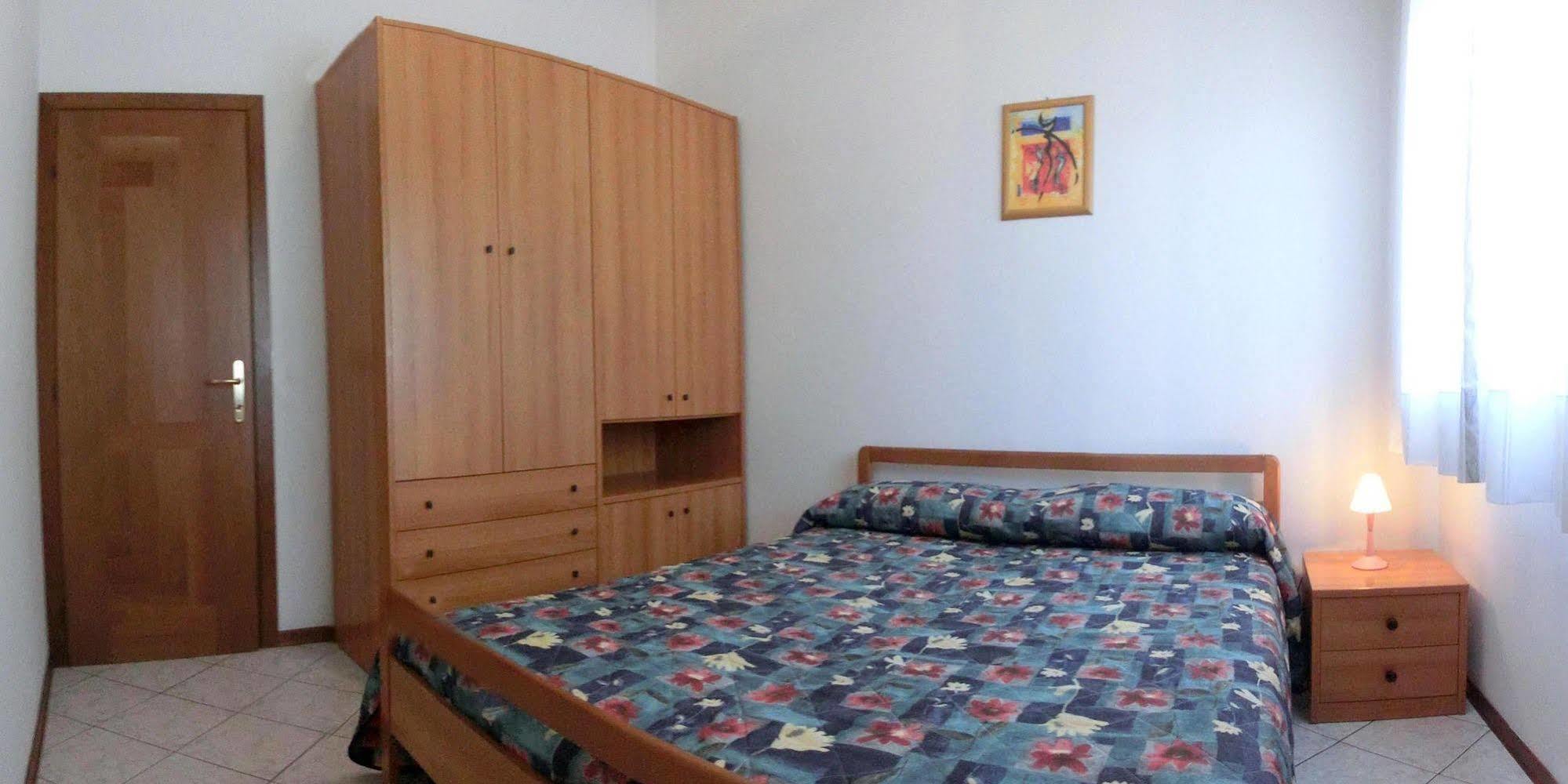 Viviana Appartement Lignano Sabbiadoro Buitenkant foto